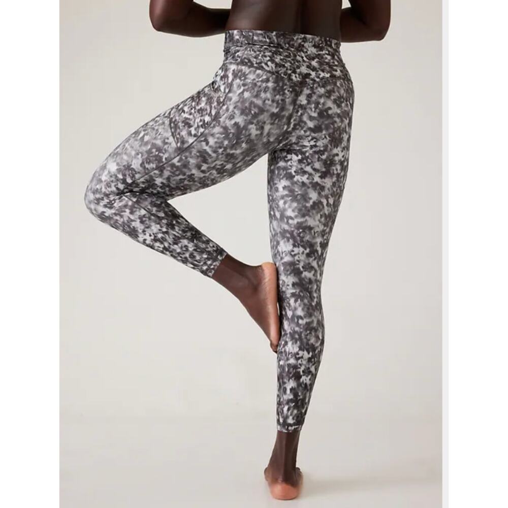 Athleta Salutation Stash pocket tights Opaline floral black size XXS